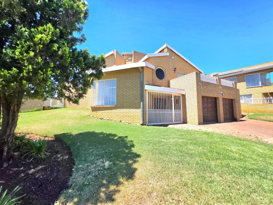 4 Bedroom Property for Sale in Panorama Free State